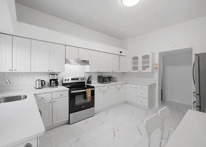 Bloomfield/shadyside @f Quiet And Stylish Private Bedroom With Shared Bathroom